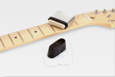 The Fender Speed Slick guitar string cleaner prolongs the life of your instrument's strings. The simple and effective applicator is a snap to use. The treated applicator pad with our proprietary cleaning solution does all the work for you. Just rub it up and down your strings and wipe away clean with the included wiping cloth. The Fender Speed Slick cleaning solution is safe for any finish and/or fingerboard wood. Features Restores and extends string life Provides ultra-slick feel for increased speed and more effortless playing Cleans multiple strings at once Ergonomic, compact design